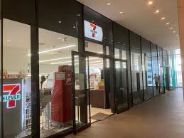 コンビニ　セブンイレブン 目黒セントラルスクエア店（コンビニ）まで369m