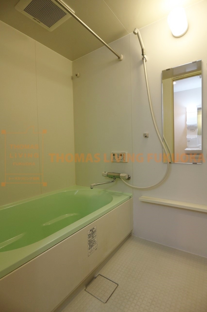 バス・シャワールーム　追い焚き機能付です。