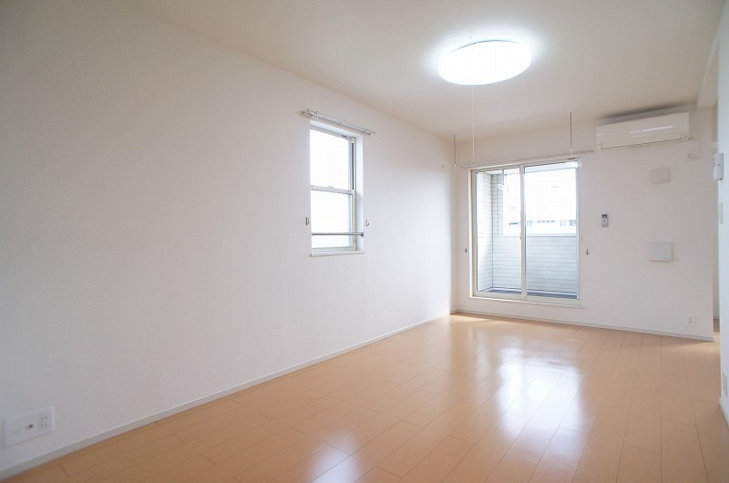 居室・リビング　図面と現状に相違がある場合には現状を優先