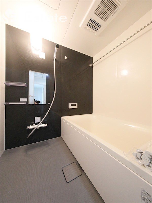 バス・シャワールーム　同仕様内装