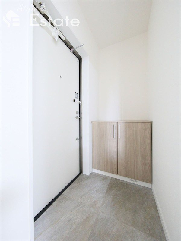 玄関　同仕様内装