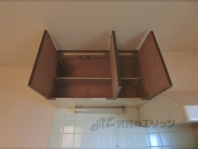 バルコニー　収納