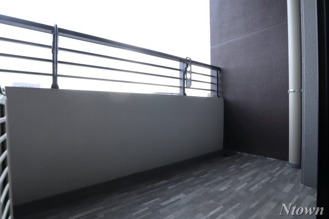 バルコニー　お洗濯にも便利なバルコニー付き