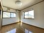 居室・リビング　全戸角部屋なので2面採光で明るいお部屋です☆