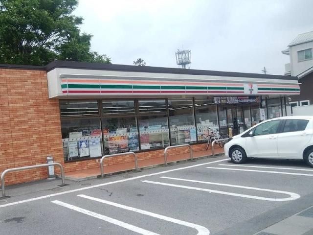 コンビニ　セブンイレブン佐久岩村田店（コンビニ）まで500m