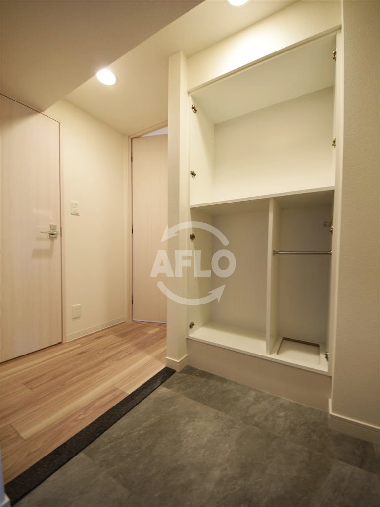 玄関　プレサンス北浜オリジン　玄関