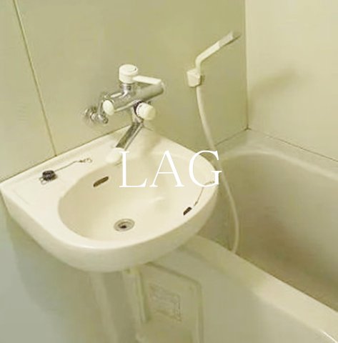 洗面設備　洗面台です。