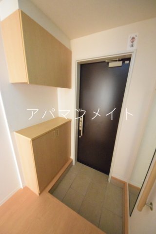 玄関　収納もある玄関です