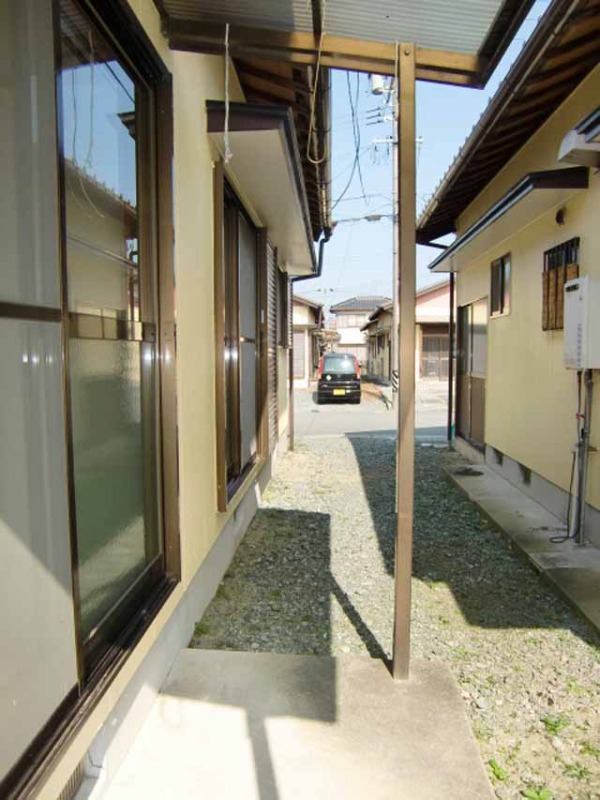 庭　洗濯物も干せますね