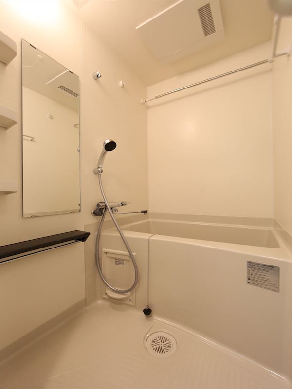 バス・シャワールーム　バスルーム　浴室暖房乾燥機付き