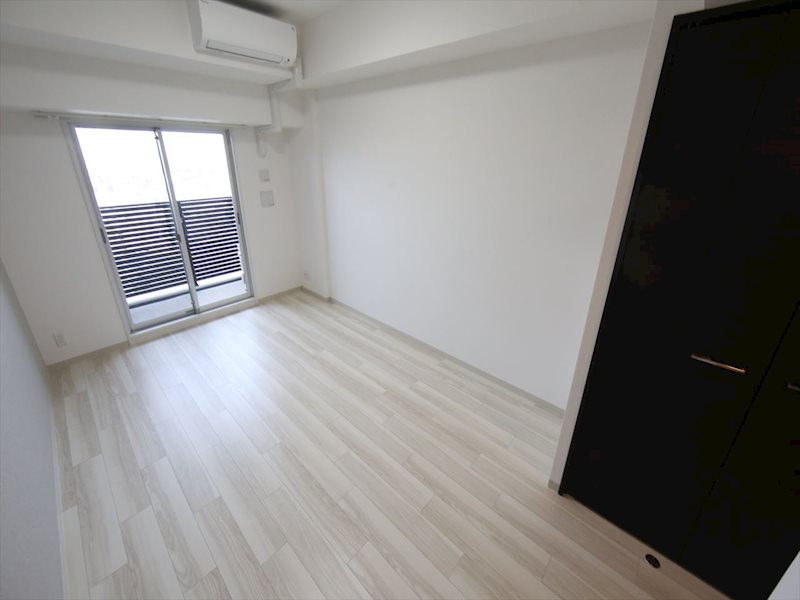 居室・リビング　洋室8.0帖　クローゼット付