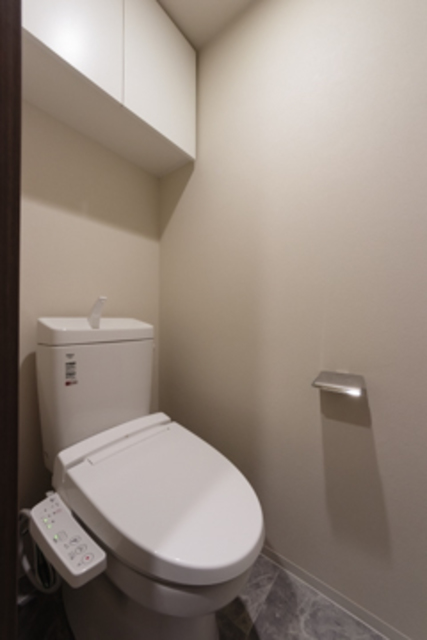 トイレ　※写真は同タイプ住戸です。