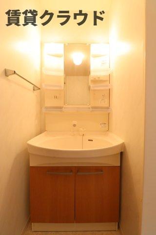 洗面設備　朝の準備に活躍する、洗髪洗面化粧台！