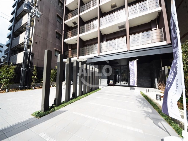 エントランス　パークアクシス本町　エントランスアプローチ