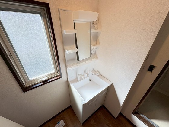 洗面設備　※別部屋の写真です