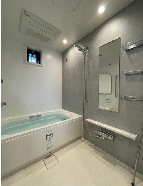 バス・シャワールーム　～ゆったりバスタイム～