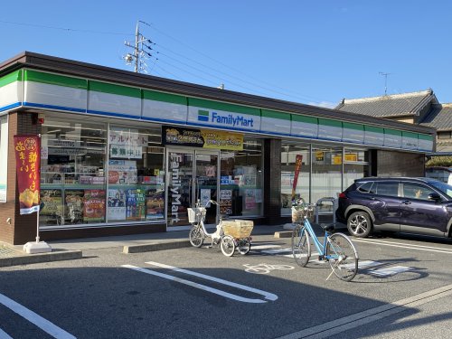 コンビニ　ファミリーマート 天白野並二丁目店（コンビニ）まで388m