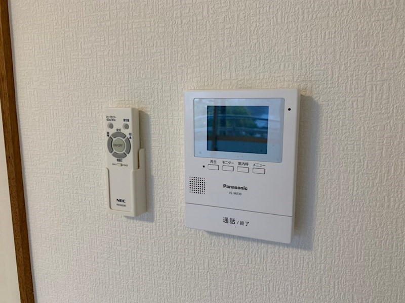 セキュリティ　TVドアホンで来客の確認ができます