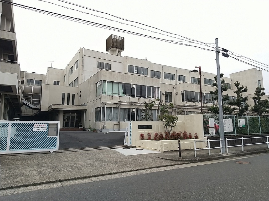中学校　名古屋市立当知中学校（中学校）まで1723m