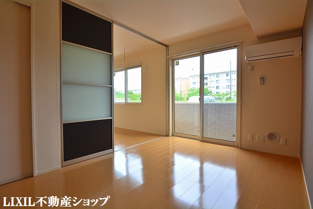 居室・リビング　１０.５帖のＬＤＫ