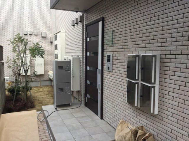 エントランス　毎日通るエントランスはこのようになっています