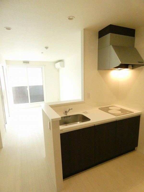 キッチン　コンパクトなキッチンで掃除もラクラク