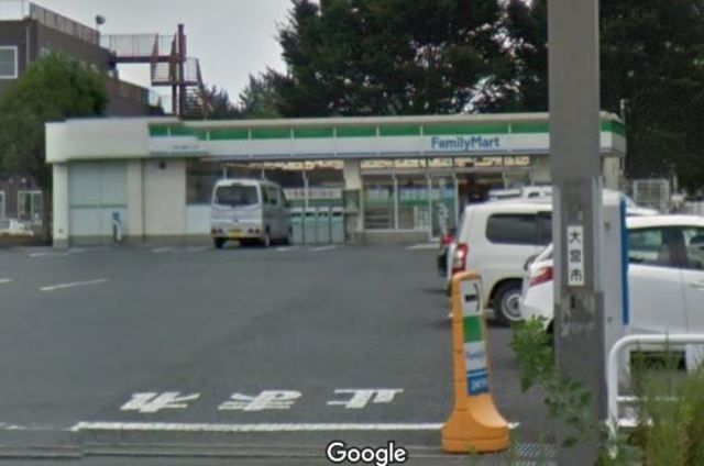コンビニ　ファミリーマート大宮三橋四丁目店（コンビニ）まで344m