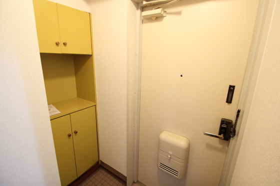 玄関　※別部屋の写真です