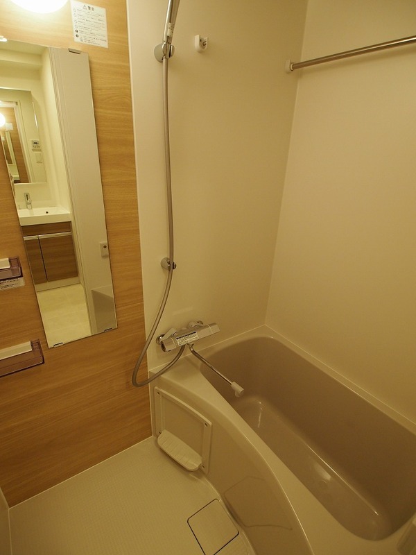 バス・シャワールーム　浴室乾燥機付き