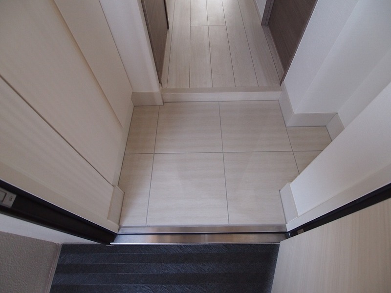 玄関　広々シューズボックス付きの玄関