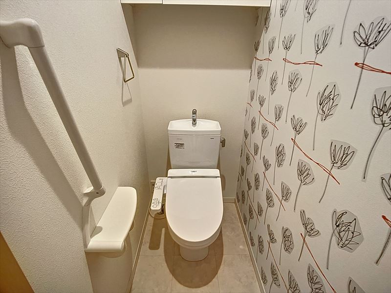 トイレ　※同物件の他のお部屋の写真※