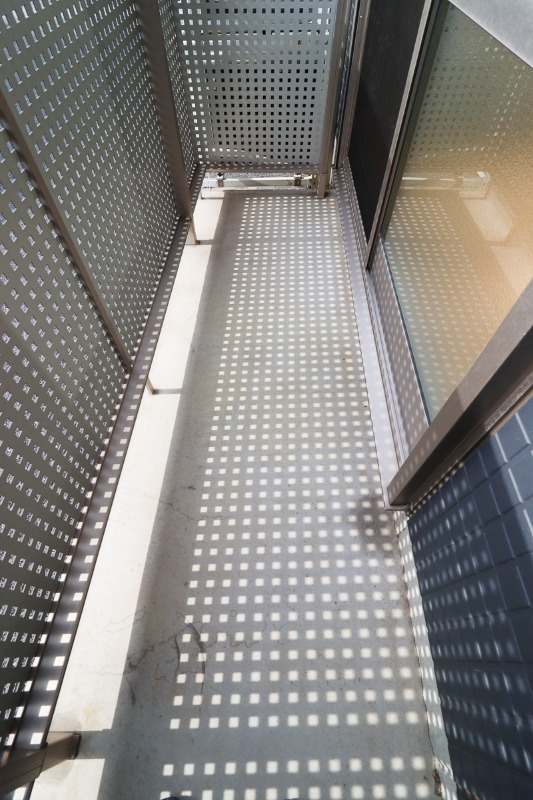 バルコニー　図面と現状に相違がある場合には現状を優先