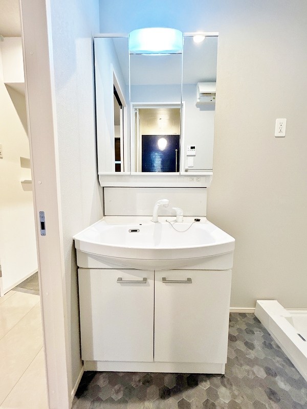 洗面設備　★洗面脱衣所/シャワー付き洗面台★
