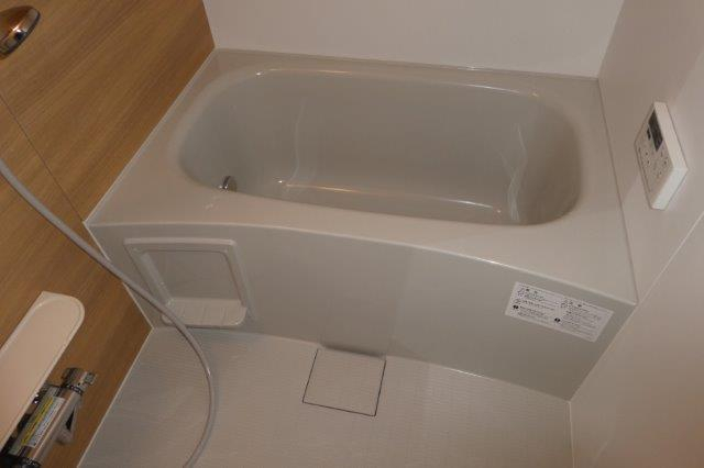 バス・シャワールーム　追い焚きバス