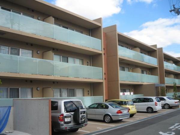 建物外観　オートロック付きで安心です！