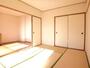 その他部屋・スペース　リビングの隣の和室