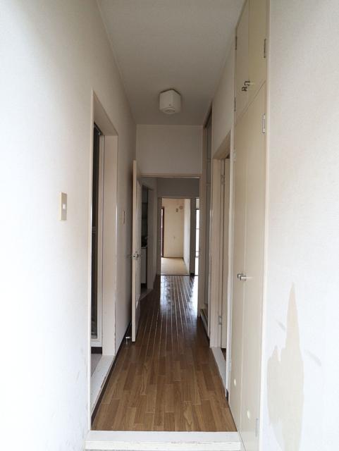 玄関　玄関　※同物件・同仕様画像