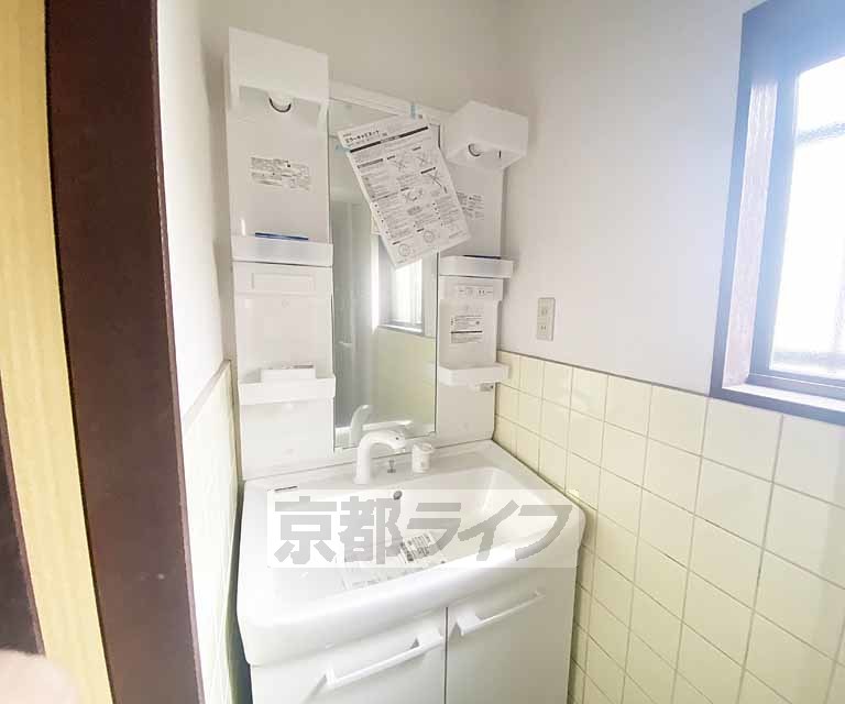 洗面設備　３点セパレートです