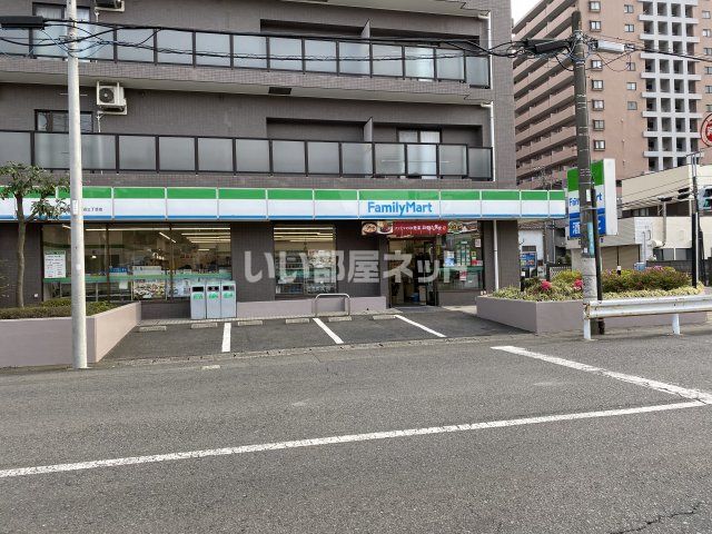 コンビニ　ファミリーマート相模原淵野辺３丁目店（コンビニ）まで365m