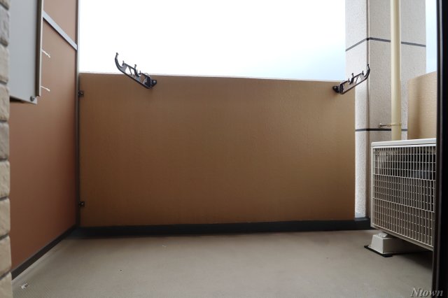 バルコニー　バルコニーからの眺めを楽しみながら食事をしませんか