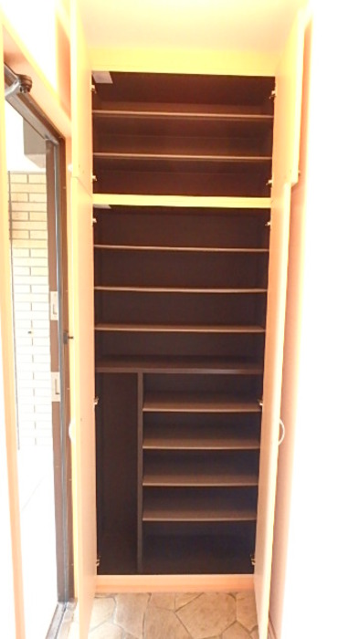 玄関　シューズボックス内部