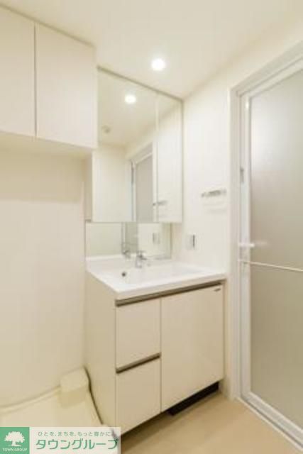 洗面設備　※写真は同タイプ住戸です。