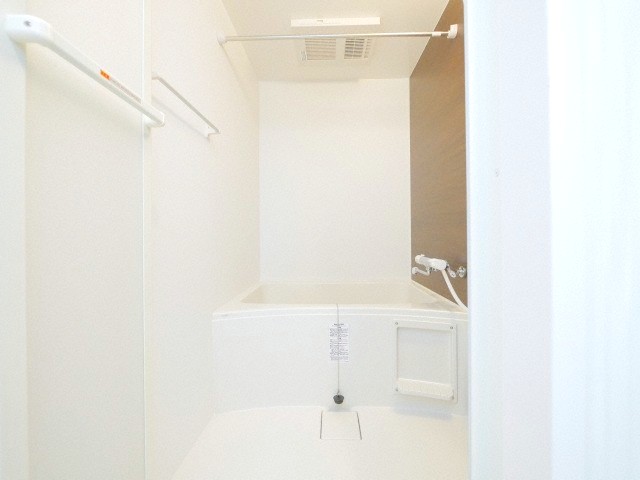 バス・シャワールーム　ゆったりとしたお風呂です♪