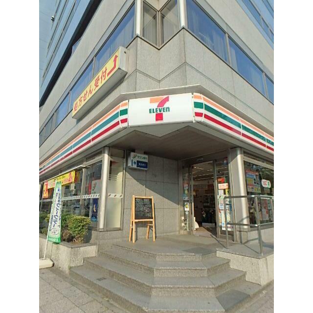 コンビニ　セブンイレブン（コンビニ）まで200m