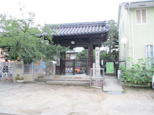 幼稚園・保育園　マハヤナ幼稚園（幼稚園・保育園）まで388m