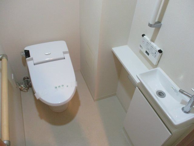 トイレ　☆嬉しい独立洗面台☆