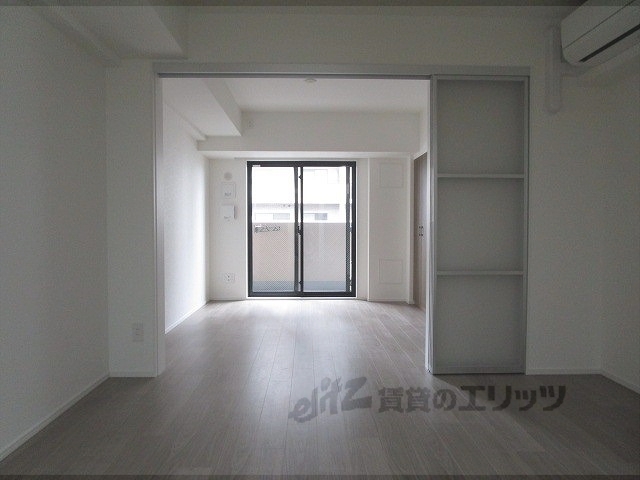 居室・リビング　洋室