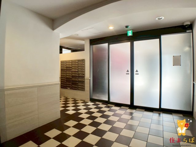 エントランス　共用部の印象も大切に