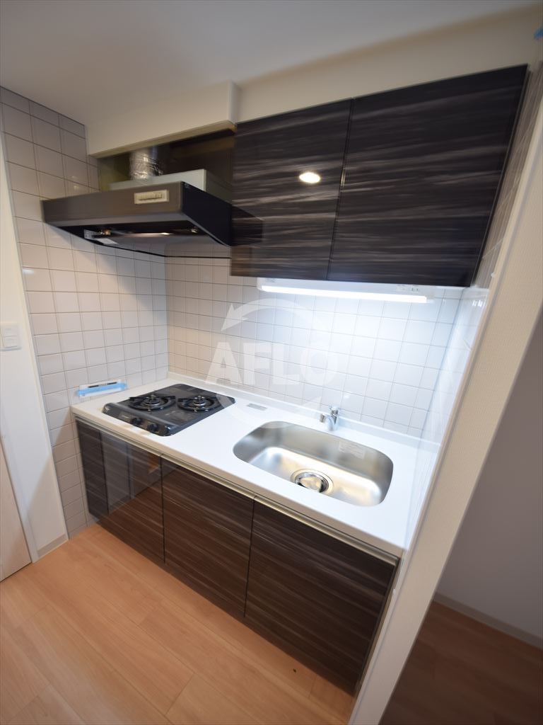 キッチン　クリスタルグランツ難波II　キッチン