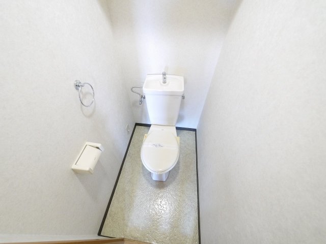 トイレ　ゆったりとした空間のトイレです